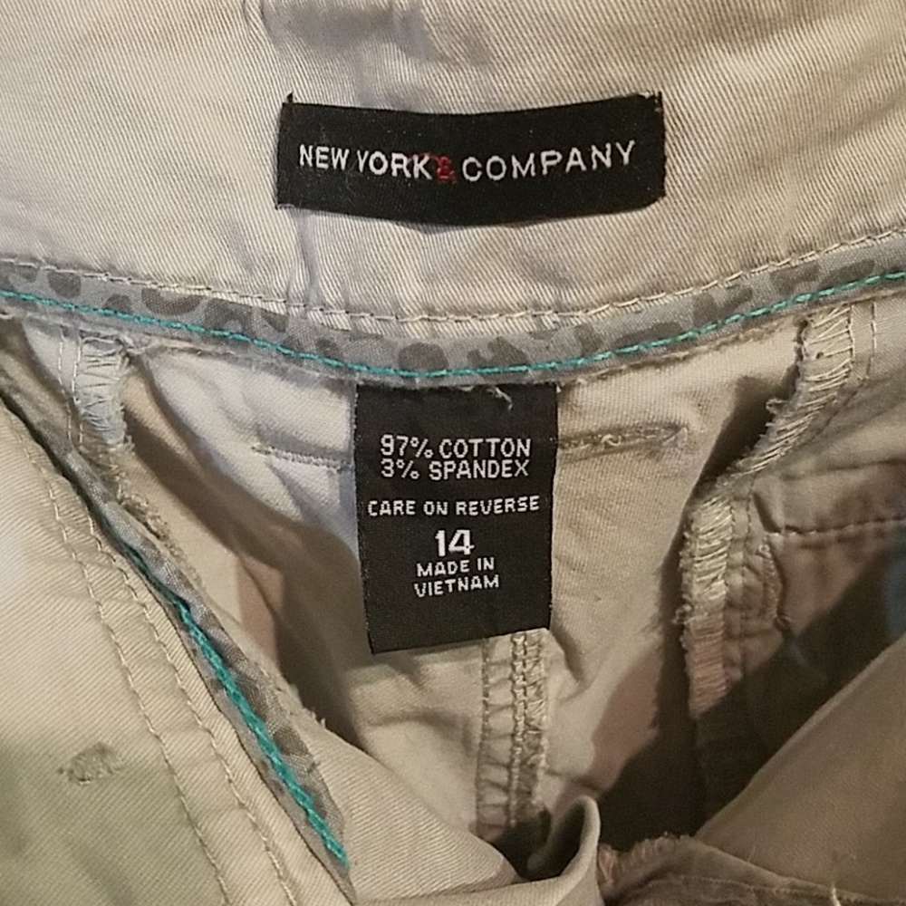 Chinos - Picture 3 of 5